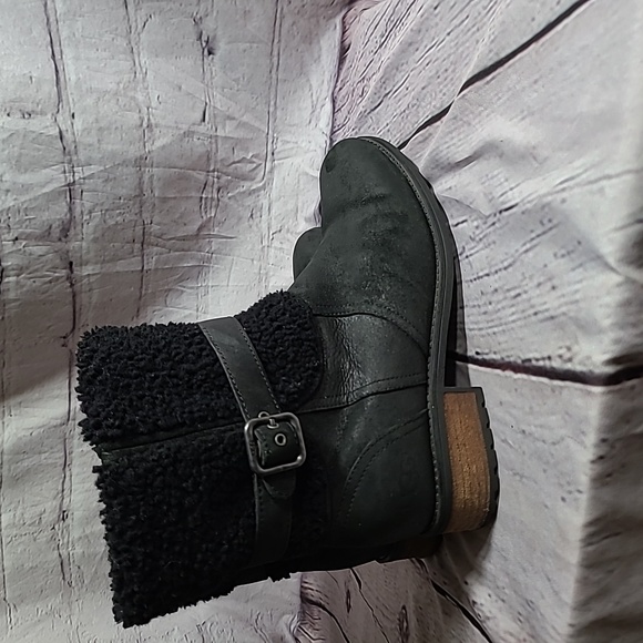 Suede Winter Boots - Picture 3 of 8